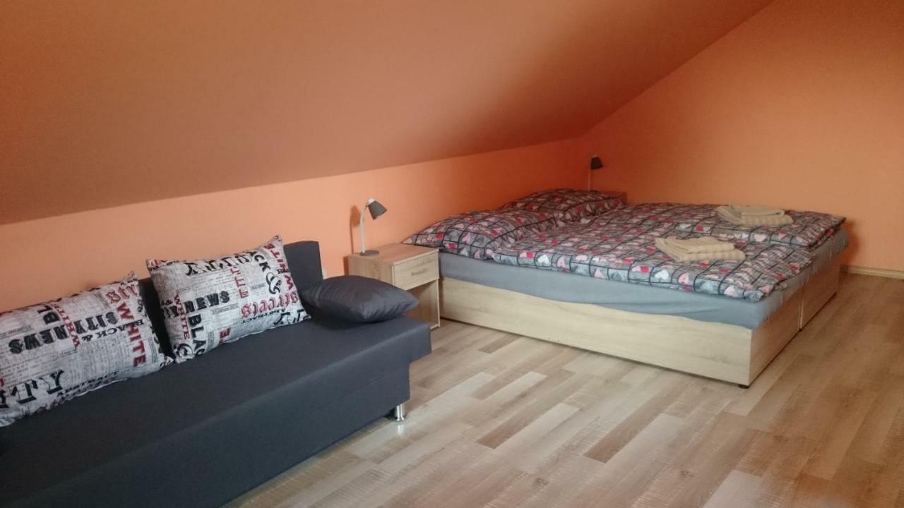 Penzion Vian Krasnohorska Dlha Luka Esterno foto